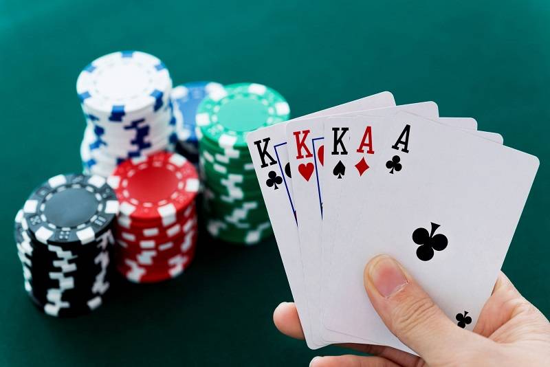 Nắm rõ kỹ năng chơi Poker để thu về lợi nhuận ổn định